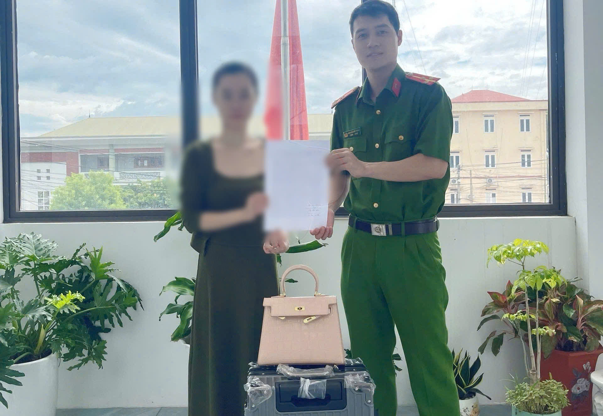 Công an xã Cẩm Giang: Kịp thời ngăn chặn công dân bị lừa đưa ra nước ngoài